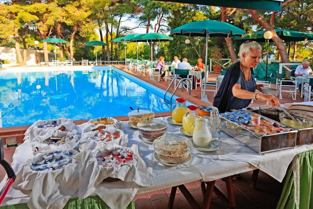 Hotel Kyrie Isole Tremiti San Domino Esterno foto
