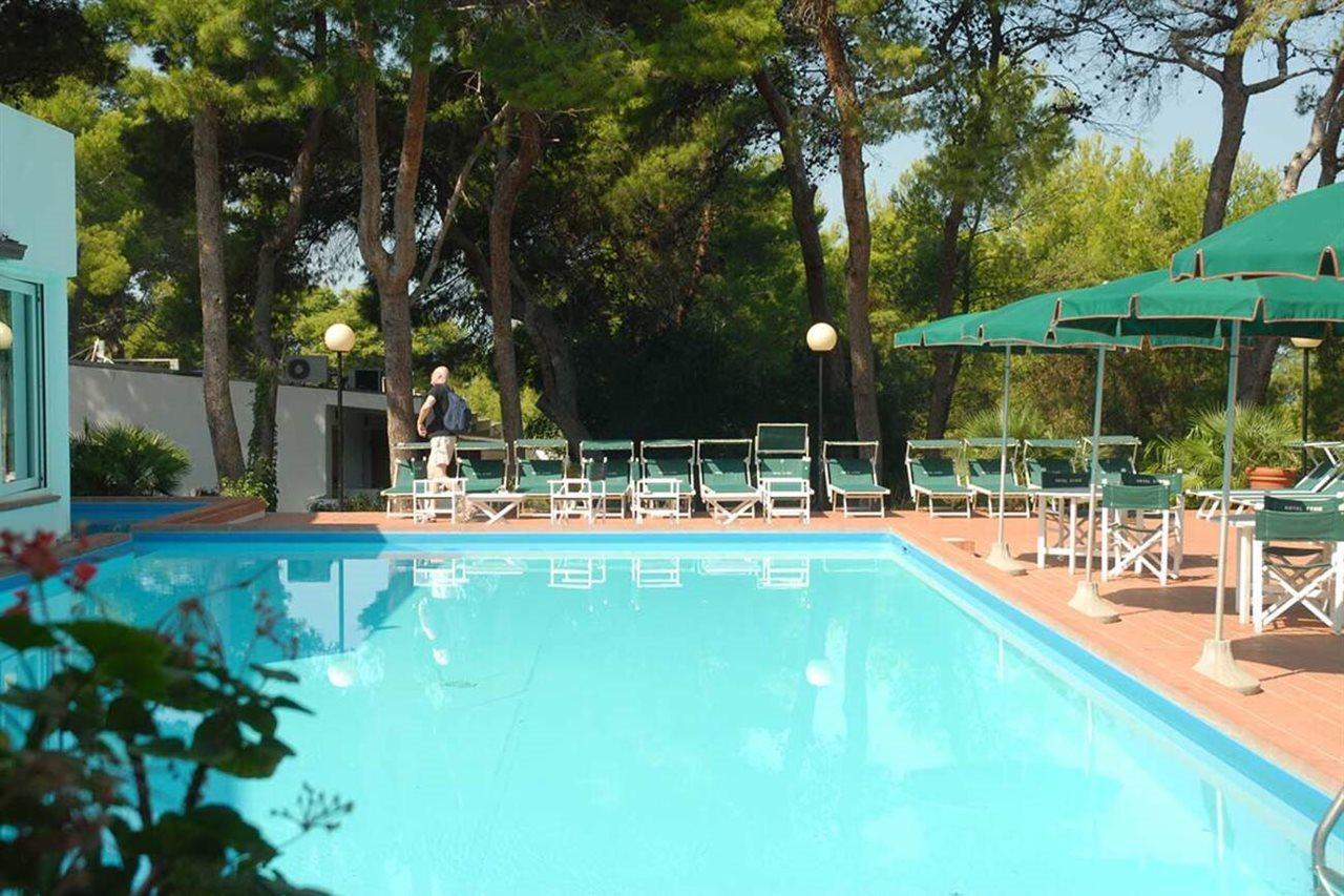 Hotel Kyrie Isole Tremiti San Domino Esterno foto