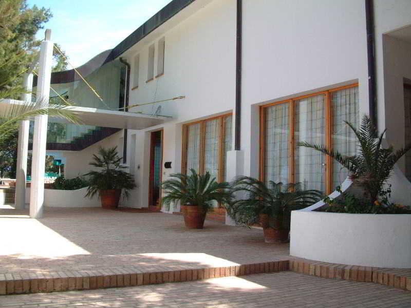 Hotel Kyrie Isole Tremiti San Domino Esterno foto