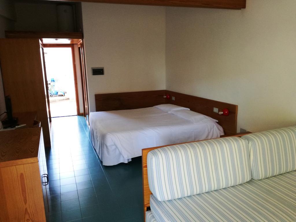 Hotel Kyrie Isole Tremiti San Domino Esterno foto